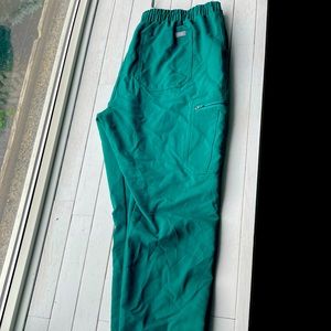 BNWT Figs Yola Scrub Pant